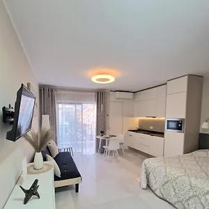Studia Apartment